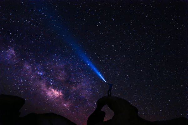 A comet over the night sky